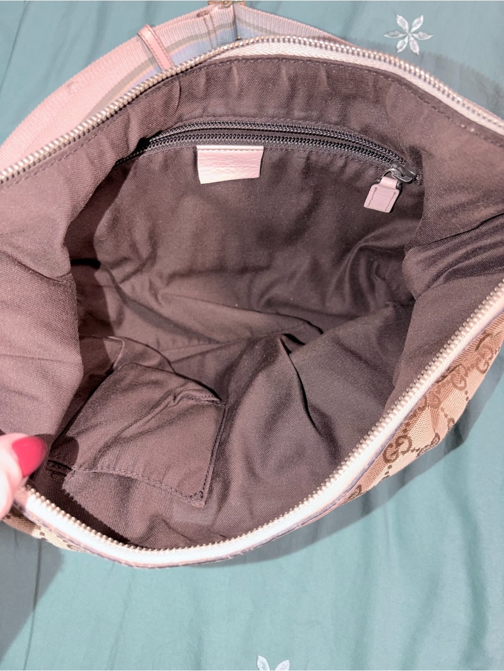 Gucci Beige GG Canvas Hobo with Pink Trim and Strap - Picture 6 of 13